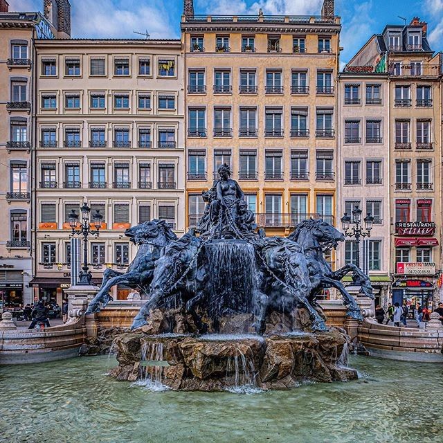 fontaine Lyon manger restau