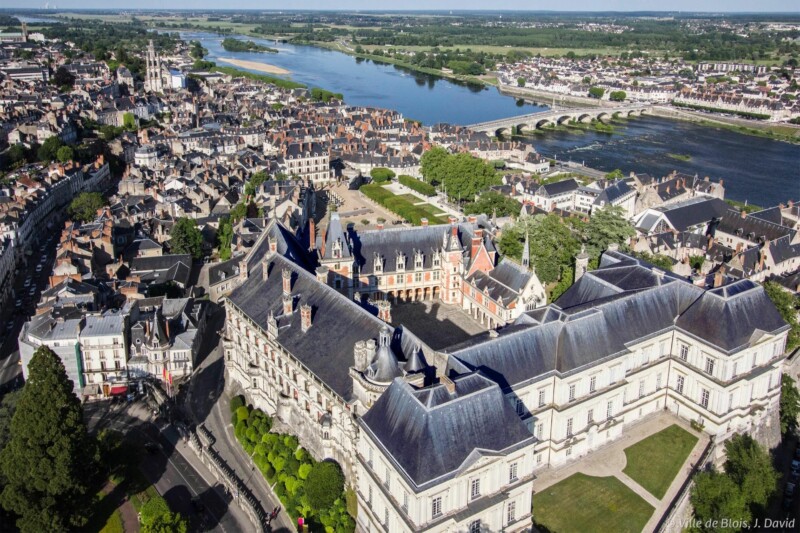 vue-aerienne-ville-de-blois