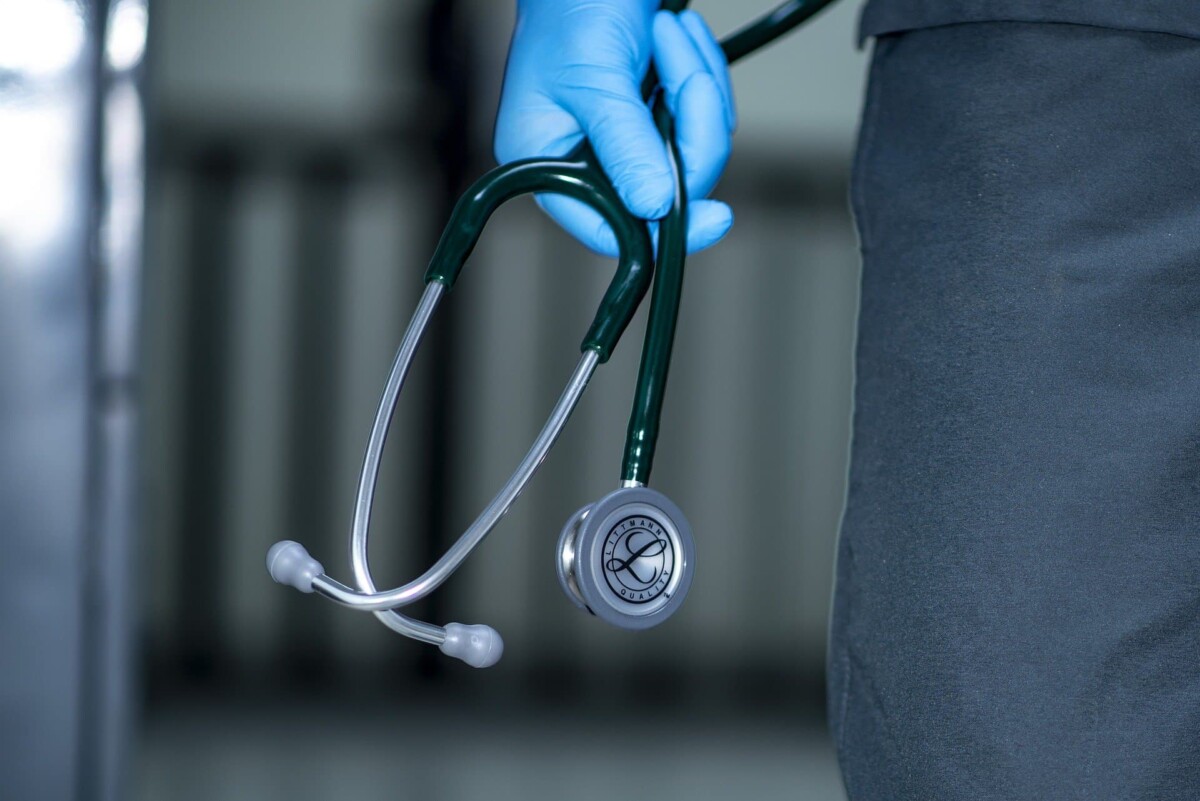 différents modes exercice médecin sthétoscope