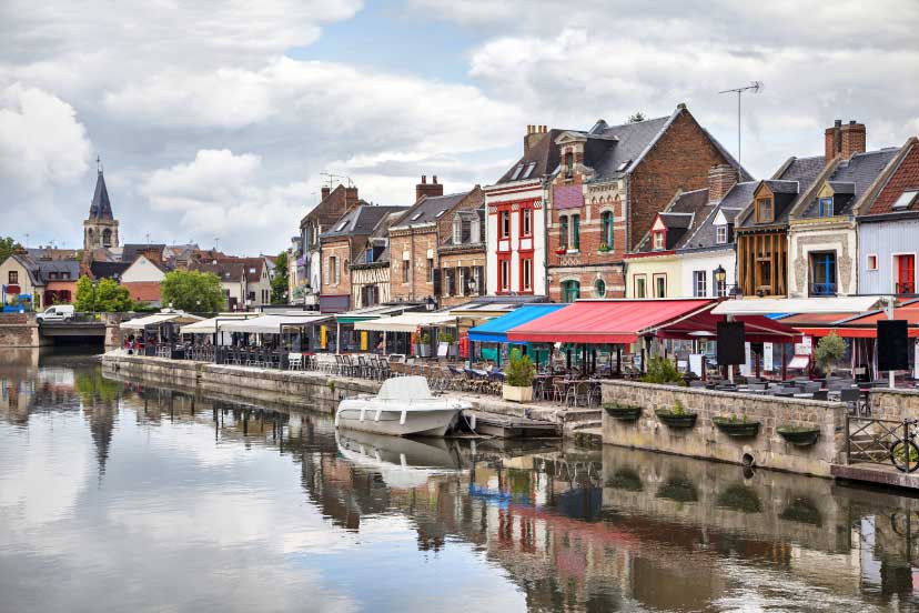 Amiens, canaux et terrasses Vivre et travailler à Amiens : terrasses et gastronomie