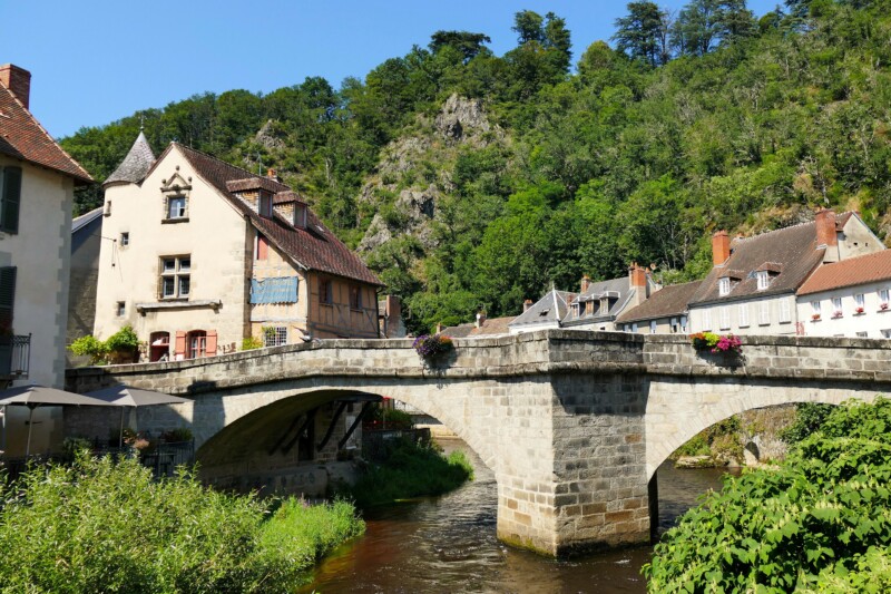 Le pont de la Terrade sur la Creuse à Aubusson